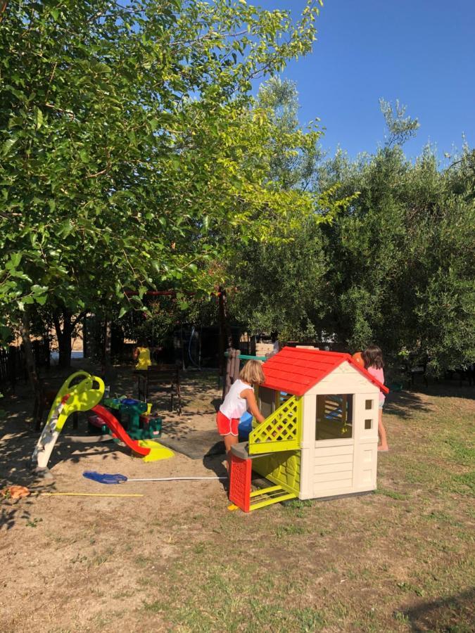 Deres Apartments Ханиоти Екстериор снимка