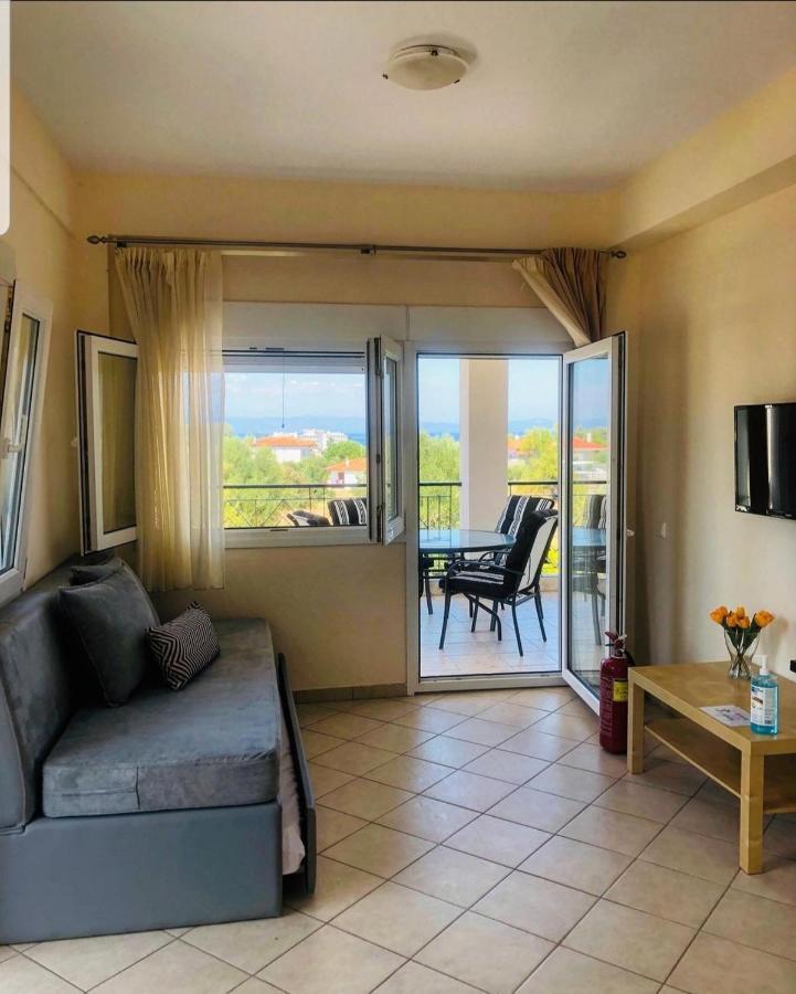 Deres Apartments Ханиоти Екстериор снимка