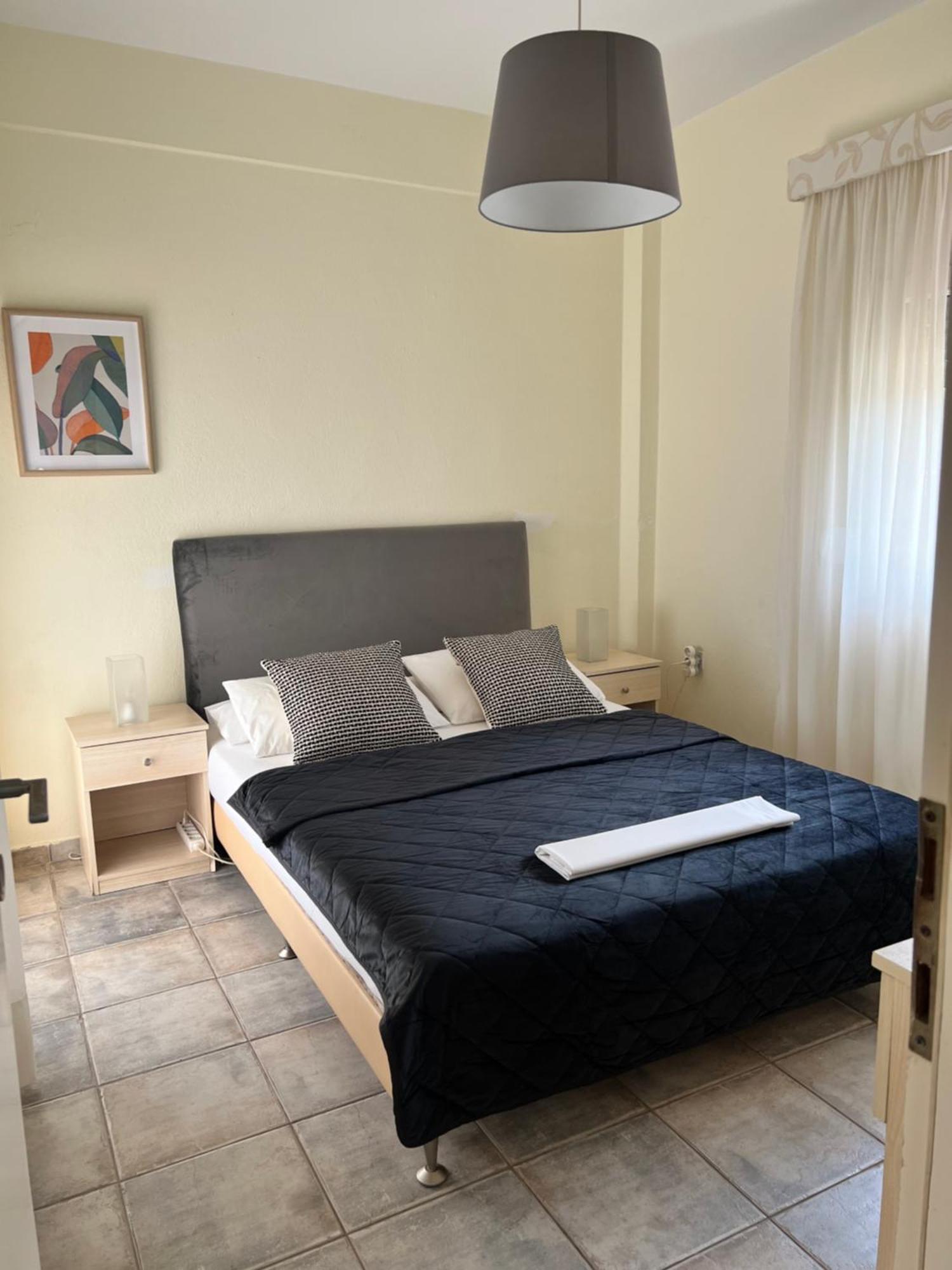 Deres Apartments Ханиоти Екстериор снимка