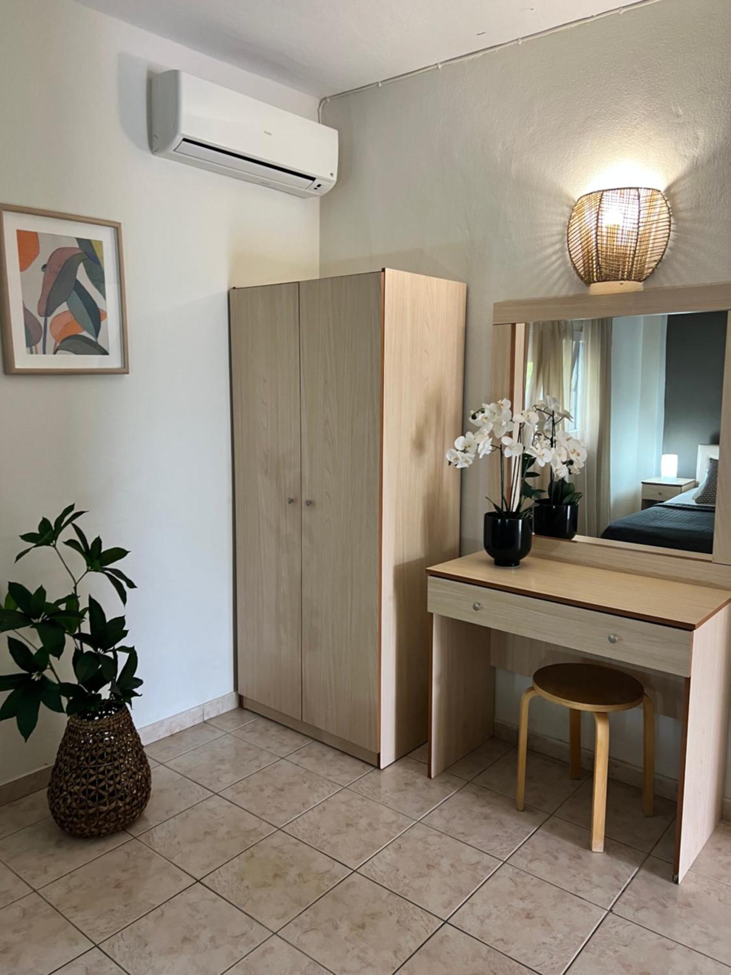 Deres Apartments Ханиоти Екстериор снимка